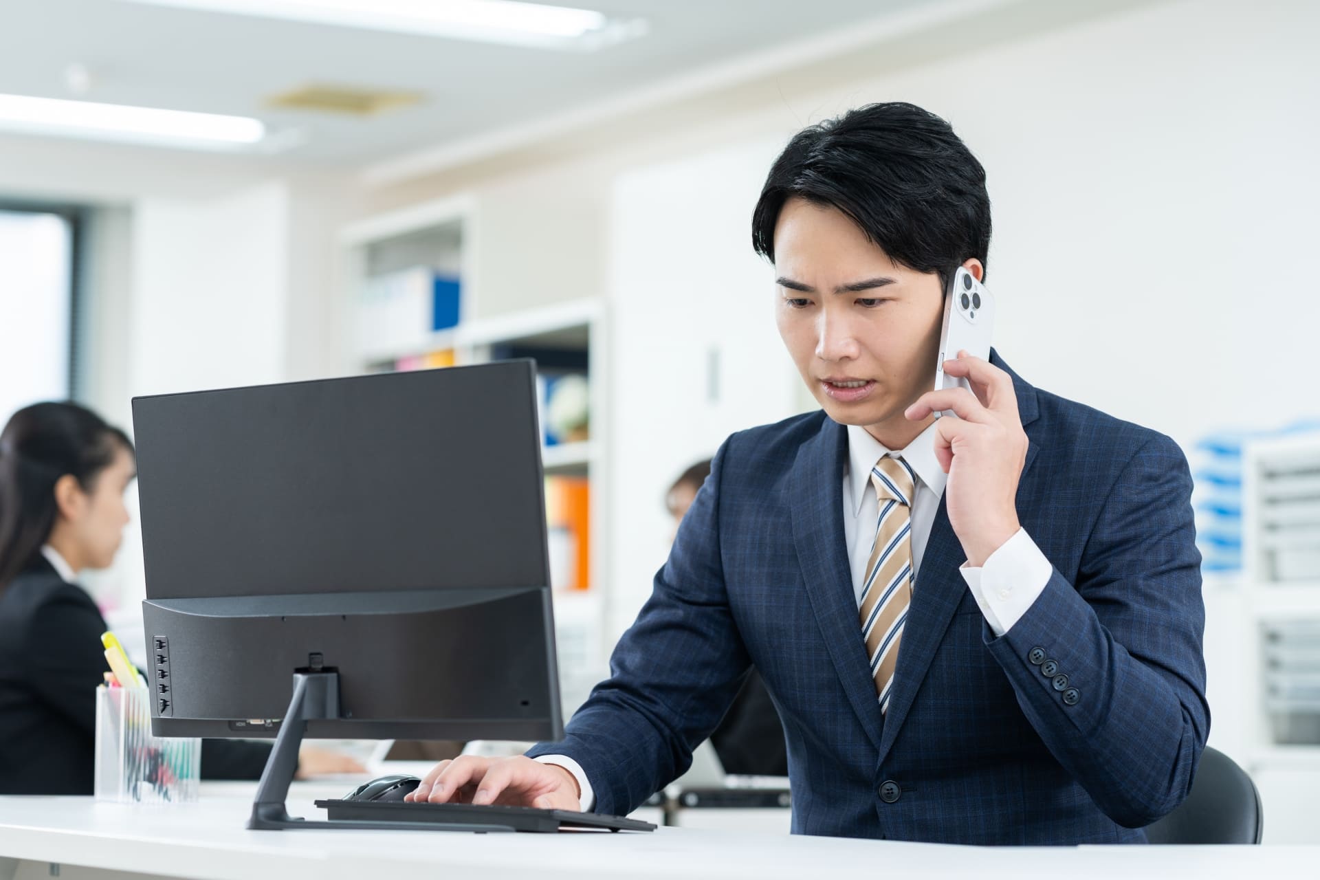 男性　パソコン